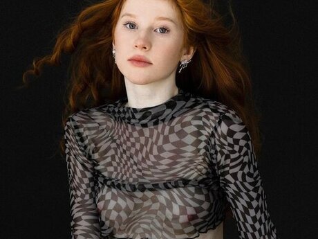 Madeline, photo #440